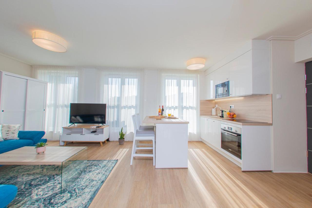 Sun Terrace Mini Penthouse Bestern Сегед Экстерьер фото