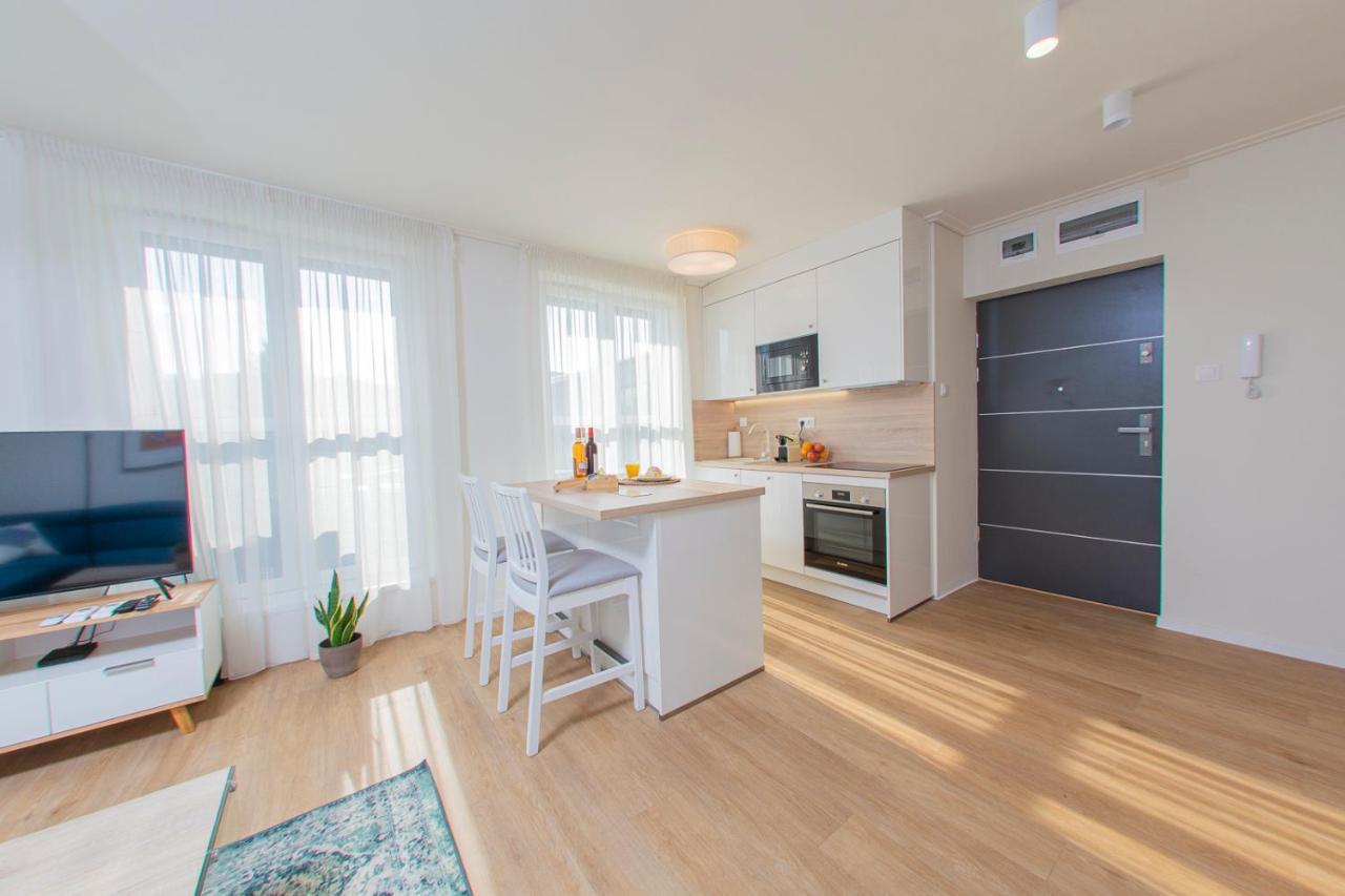 Sun Terrace Mini Penthouse Bestern Сегед Экстерьер фото